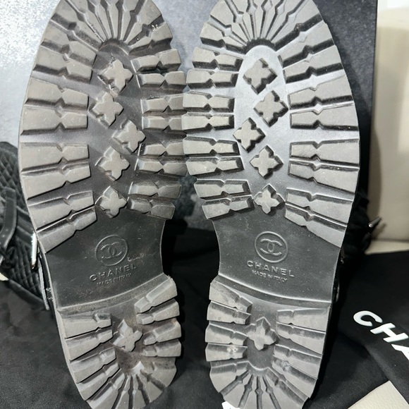 Chanel Tweed Leather Engineer Boots Black CC Logo 37.5 Buckle Moto - Picture 6 of 11